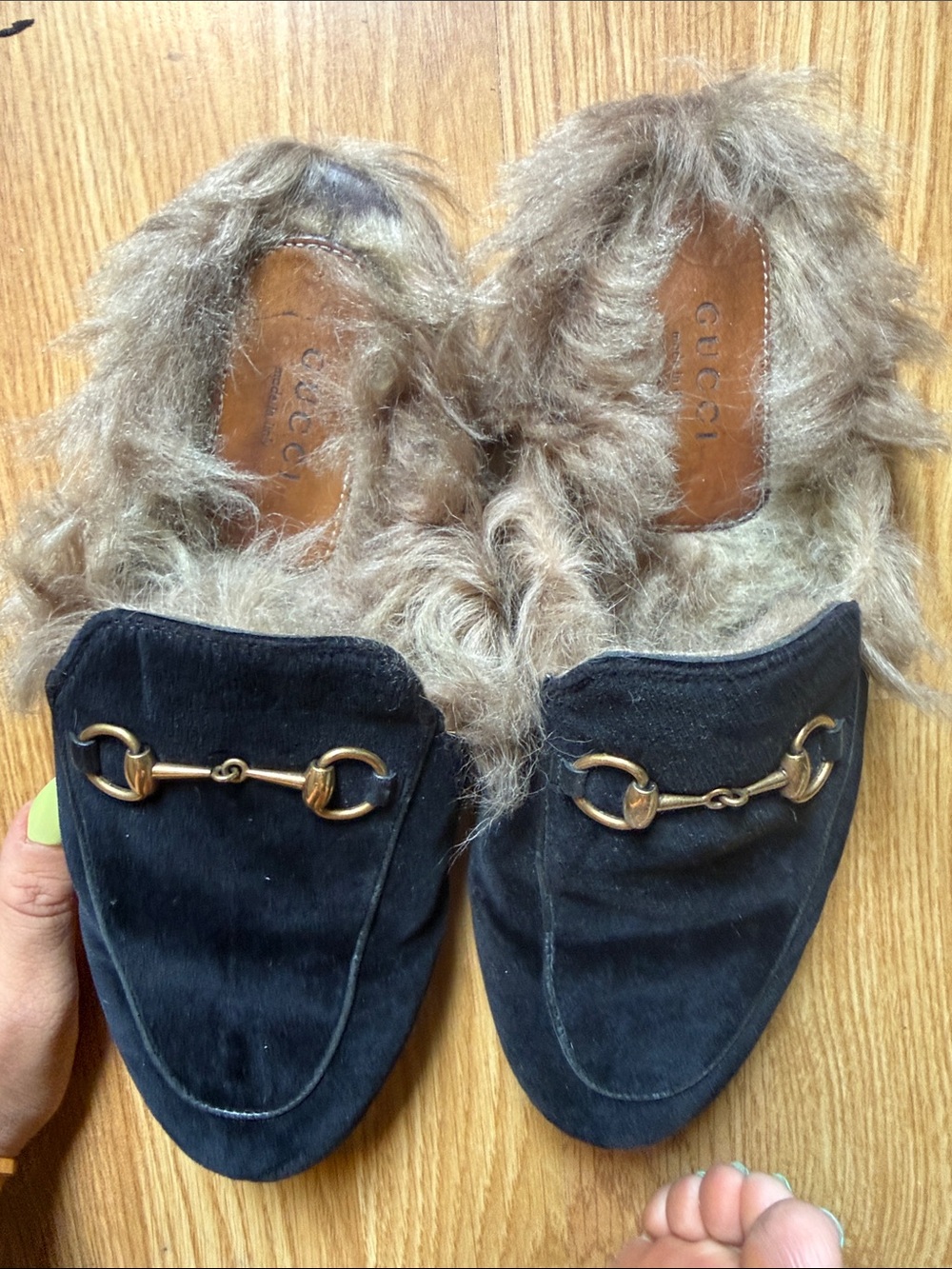 Gucci Black Suede Fur-Lined Horsebit Mules - Picture 2 of 8